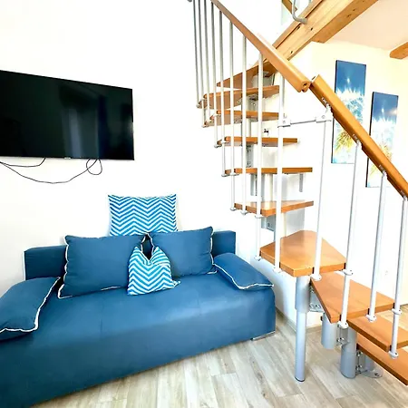Old Starfish Apartment